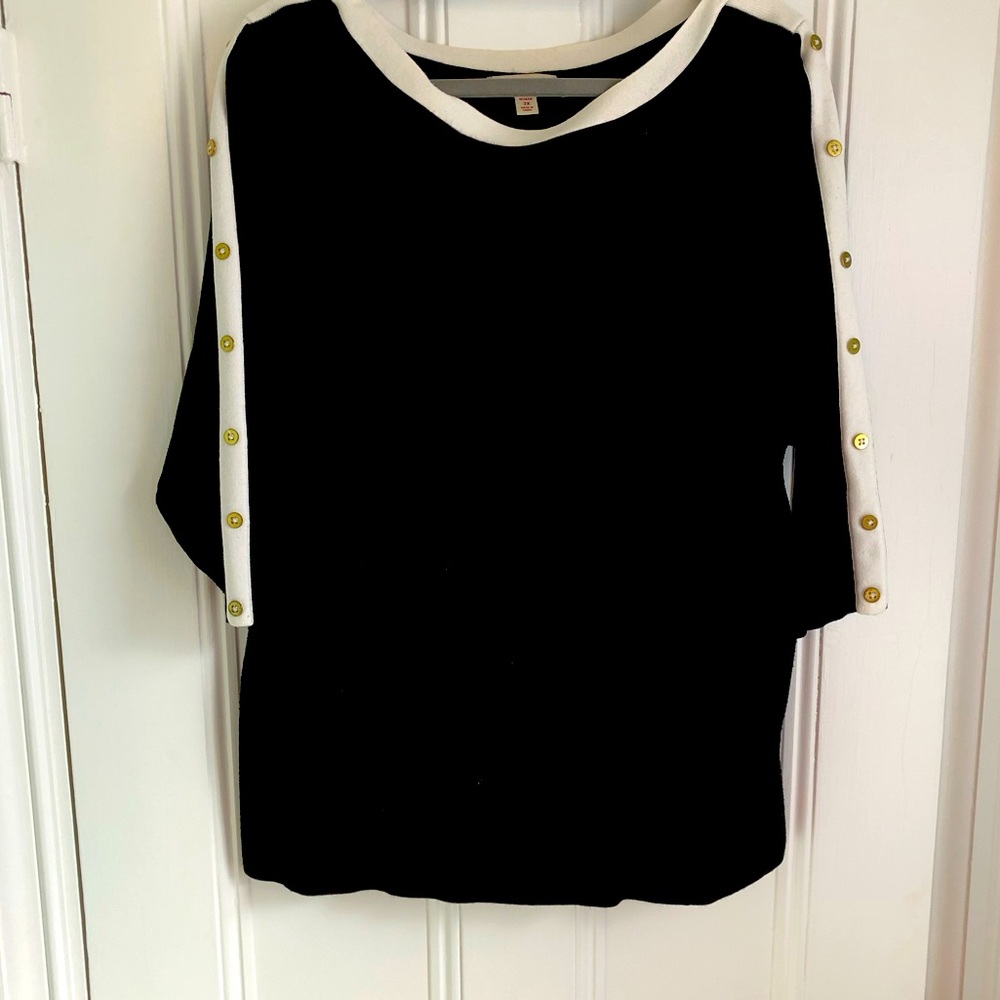 Size 3X black sweater with 3/4 length sleeves.